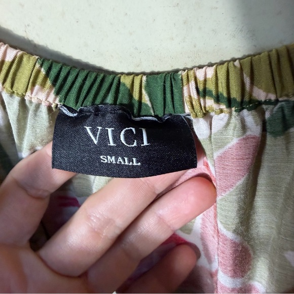 Vici Floral Puff Sleeve Wrap Midi Dress Size Small - Picture 10 of 10